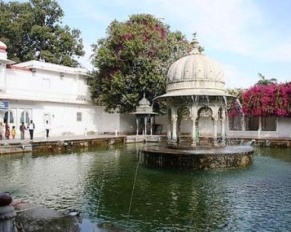 Secret of the Clapping Fountain, Saheliyon Ki Bari at Udaipur in India